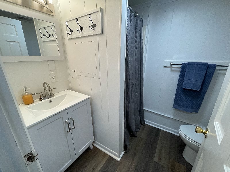 Full bathroom - standing shower