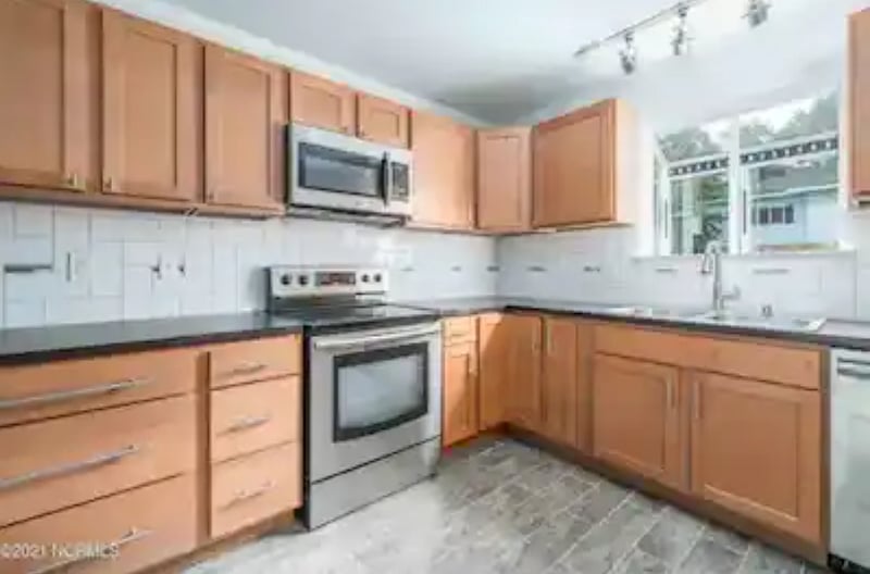 Furnished Finder property 389113_1 photo 7