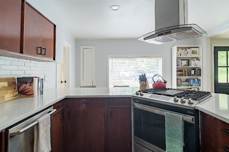 Kitchen with Gas Range 