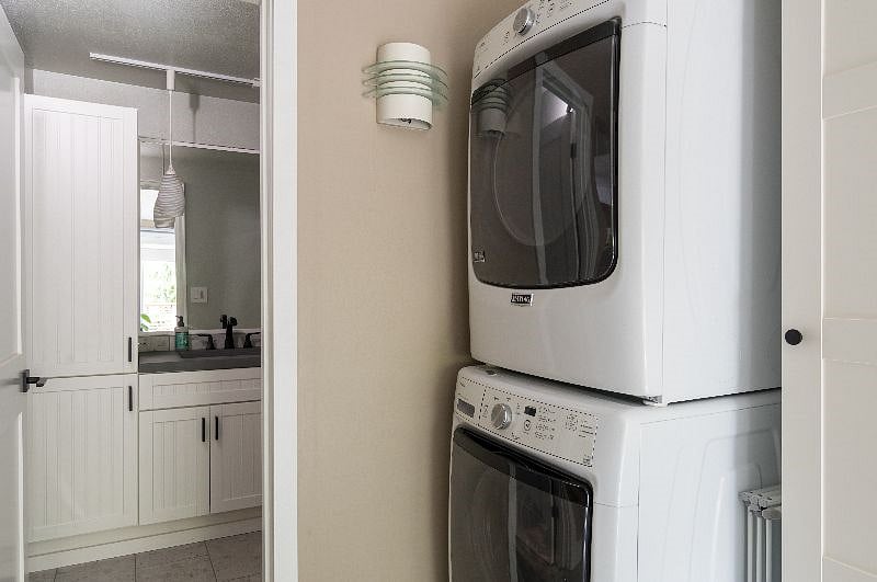 Washer + Dryer 