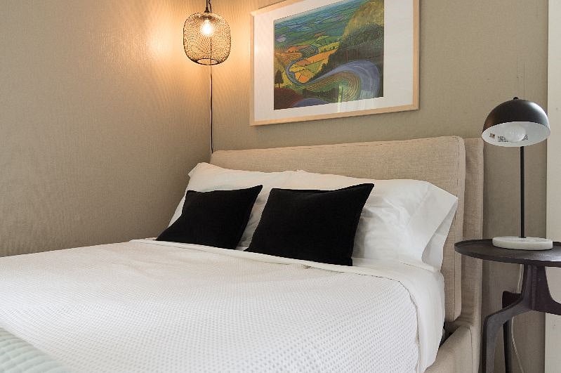 Second Bedroom with Full Size Bed 