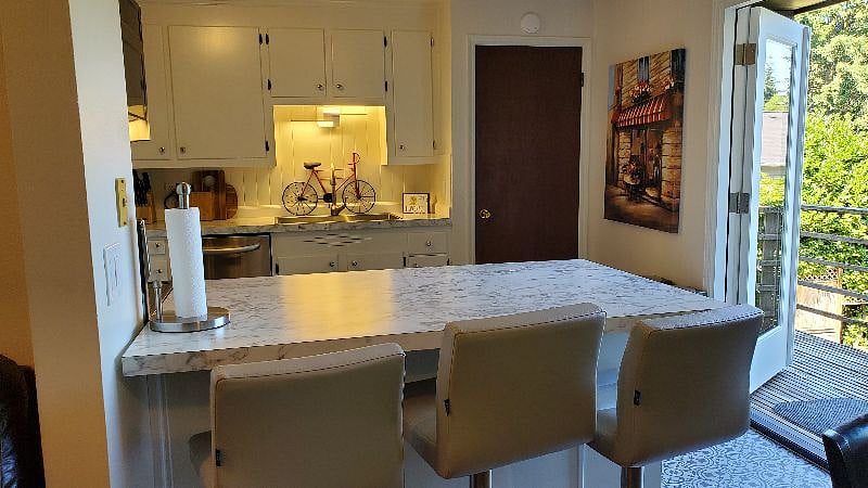 Furnished Finder property 389235_1 photo 12