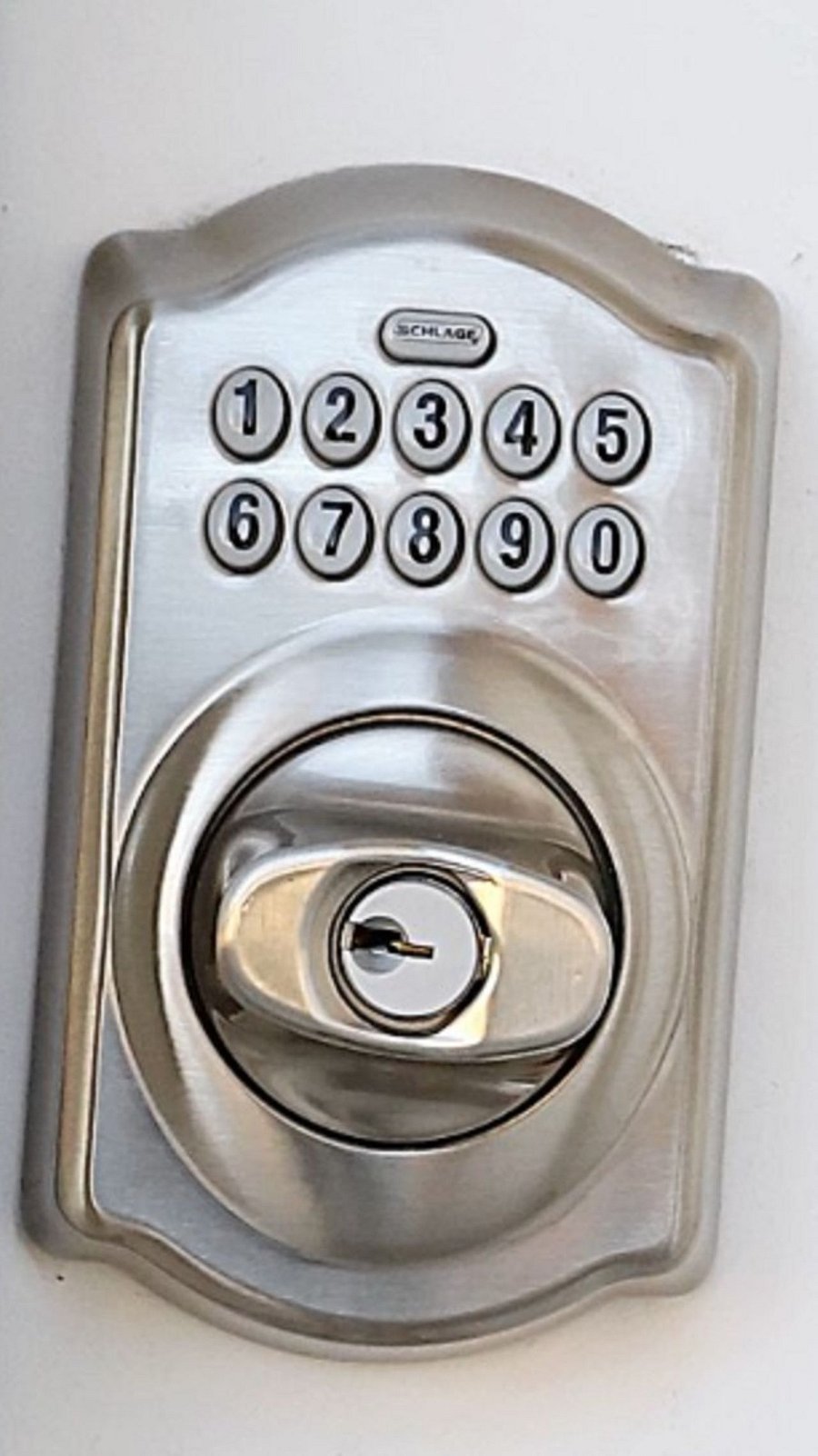 Easy use front and back door locks.  Please don't lock the bottom lock! 
