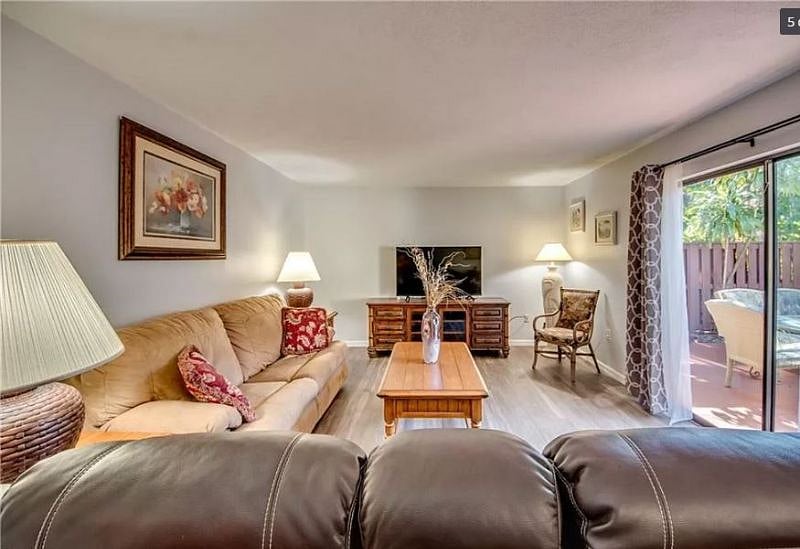 Furnished Finder property 389277_1 photo 2