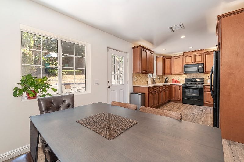Furnished Finder property 389354_1 photo 19