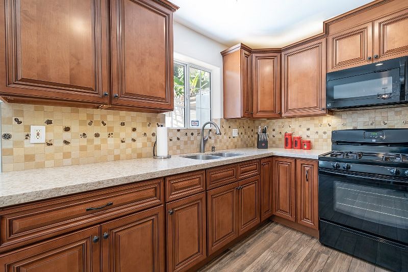 Furnished Finder property 389354_2 photo 13