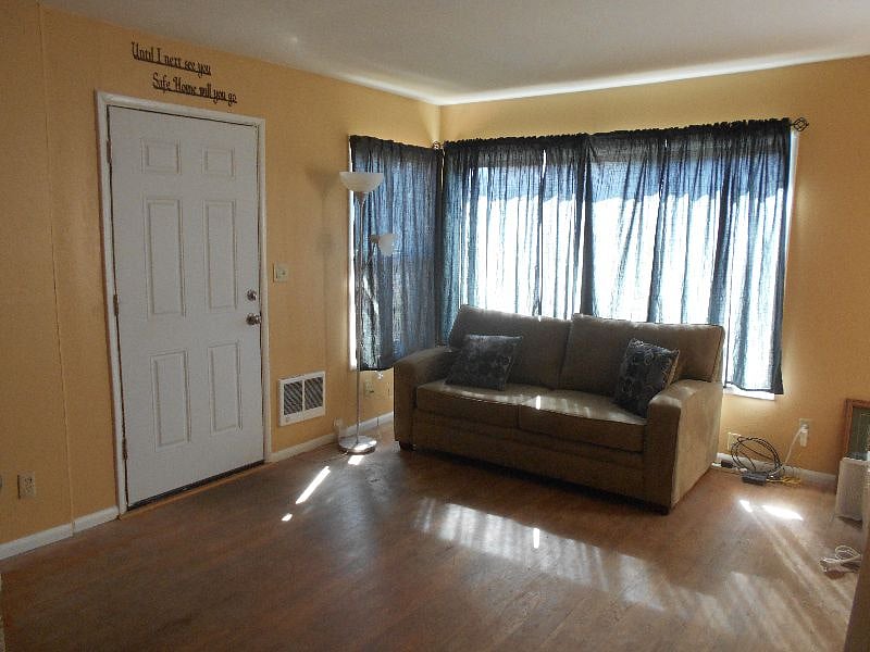 Furnished Finder property 389358_1 photo 3
