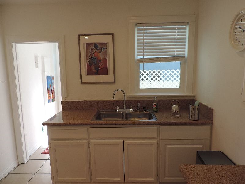 Furnished Finder property 389400_1 photo 6