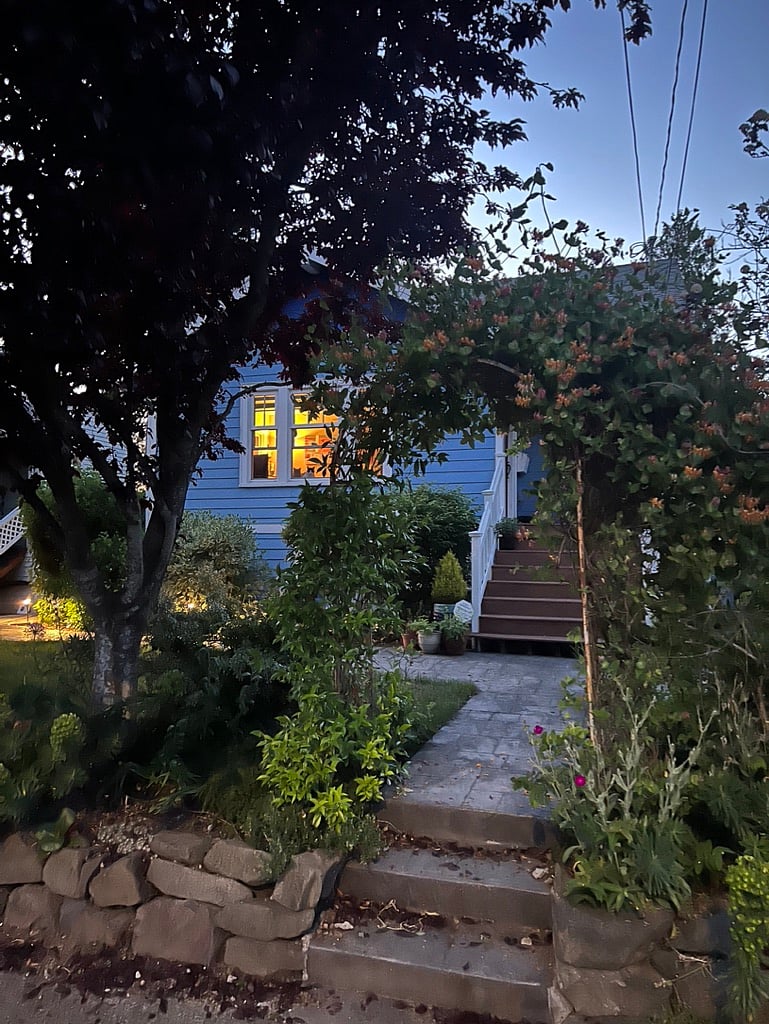 Parking right in front of house.