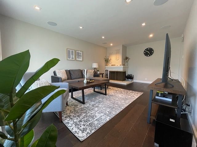 Furnished Finder property 389543_1 photo 12
