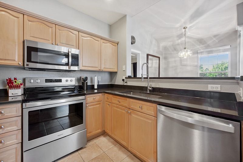 Furnished Finder property 389556_1 photo 4
