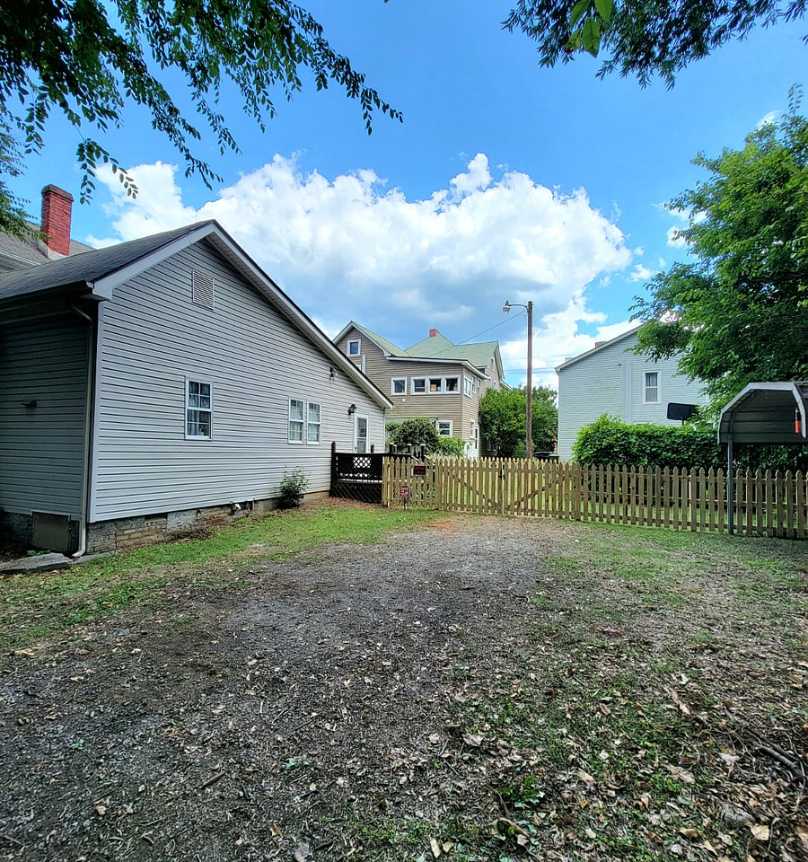 Furnished Finder property 389603_1 photo 29
