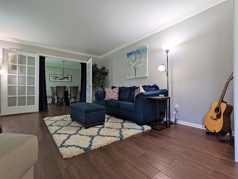 Shared space: Second lounge living room with Smart TV 