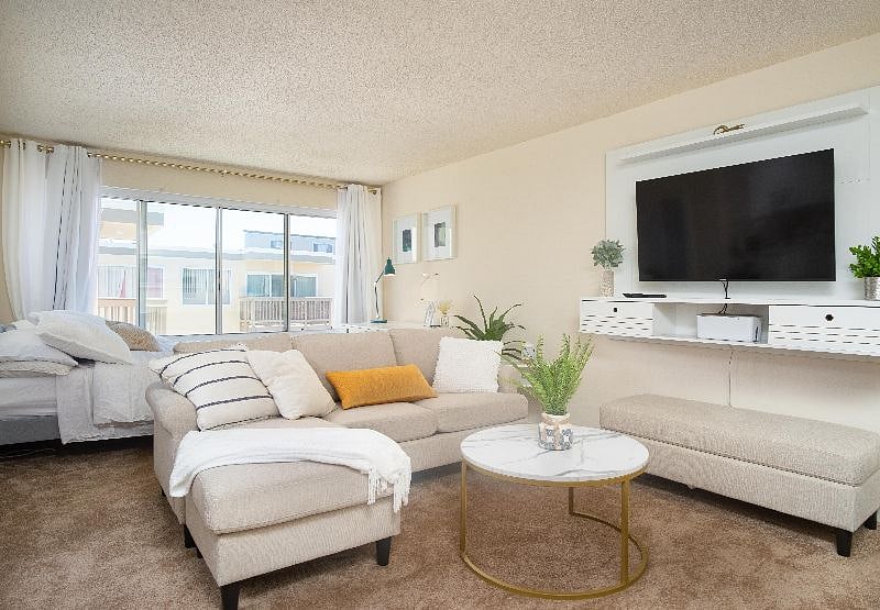 Furnished Finder property 389706_1 photo 1