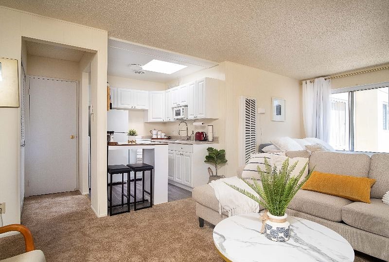 Furnished Finder property 389706_1 photo 16