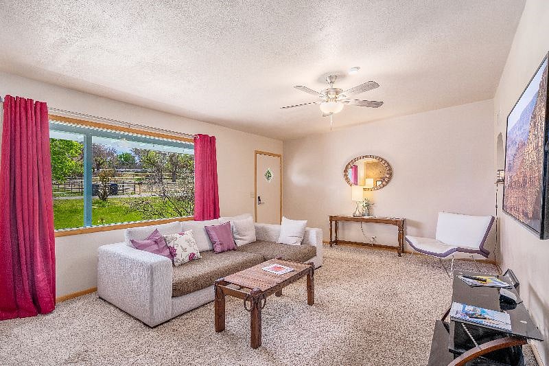 Furnished Finder property 389730_1 photo 11