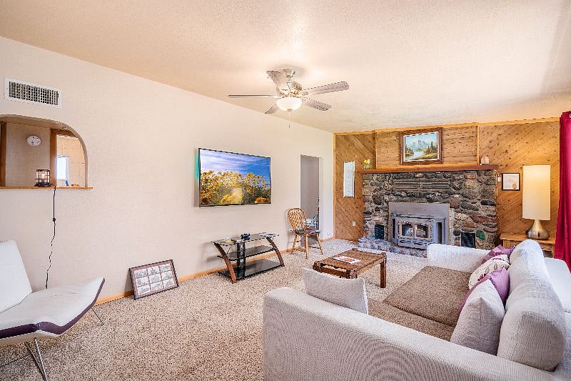 Furnished Finder property 389730_1 photo 12
