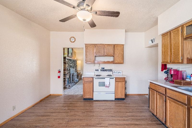 Furnished Finder property 389730_1 photo 16