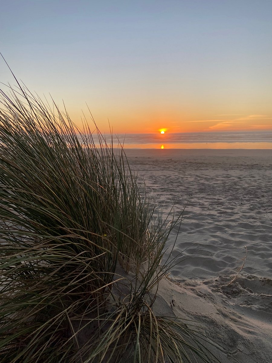 Sunset at beach access 66C