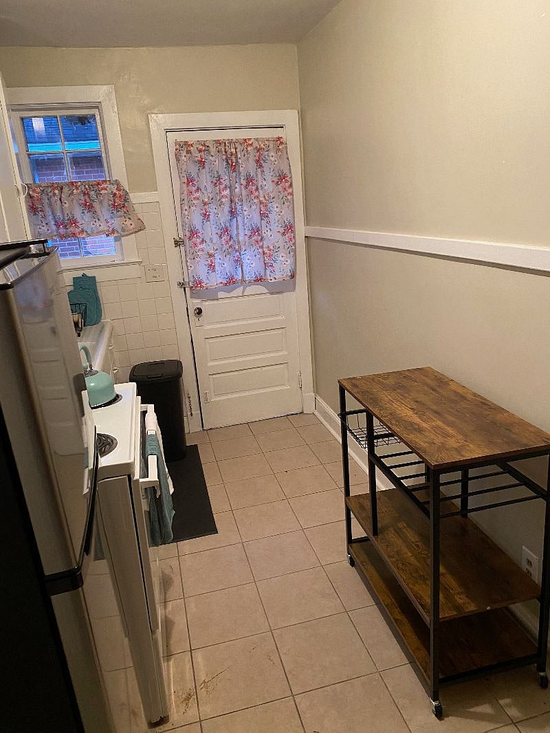 Furnished Finder property 389776_1 photo 3