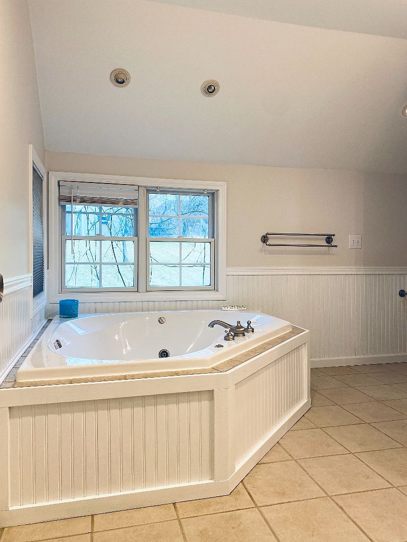 Furnished Finder property 389842_1 photo 11