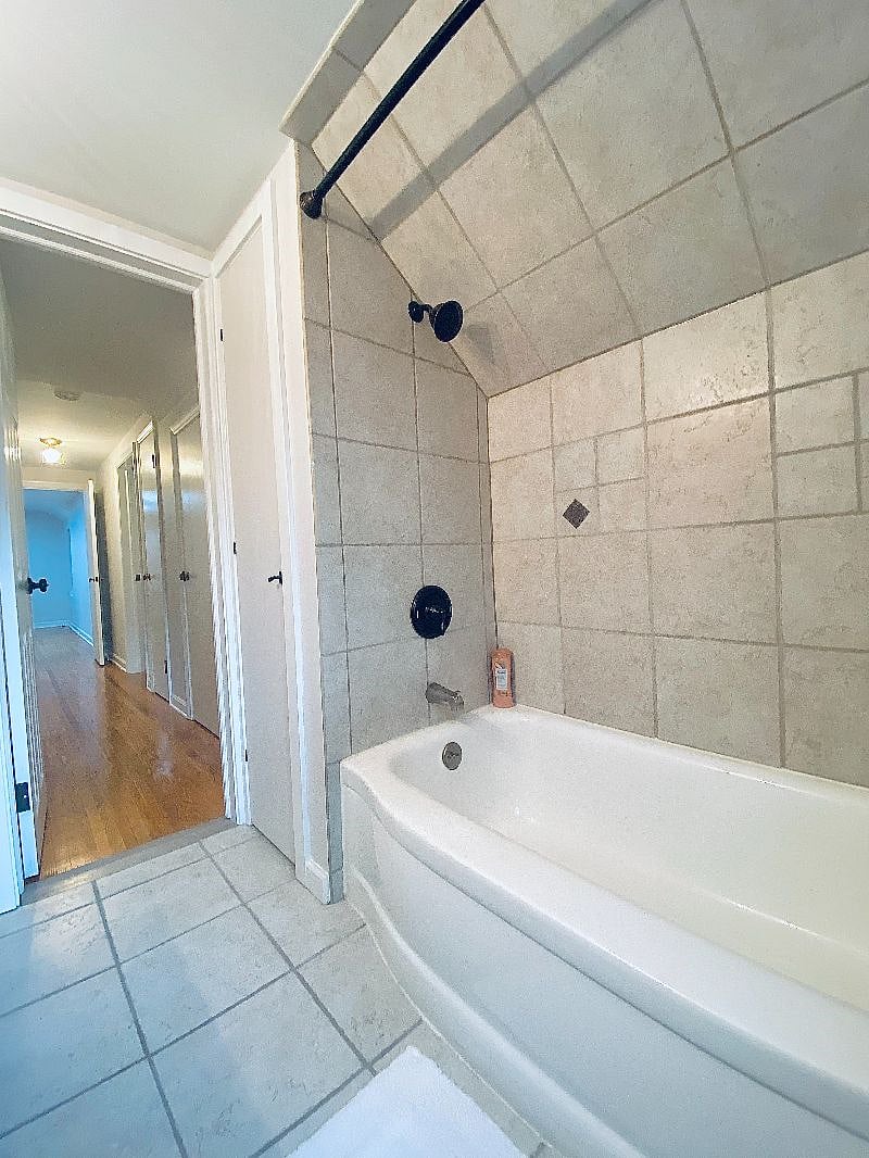 Furnished Finder property 389842_1 photo 13