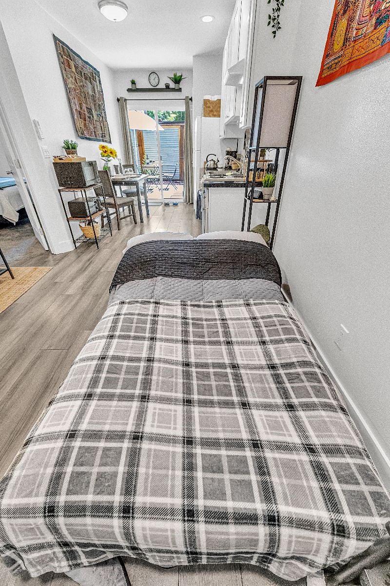Furnished Finder property 389856_1 photo 23