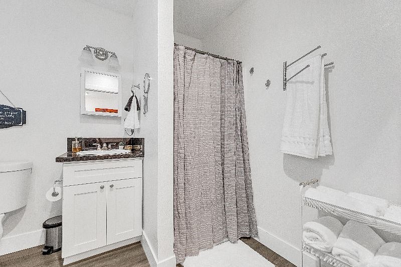 Furnished Finder property 389856_1 photo 22