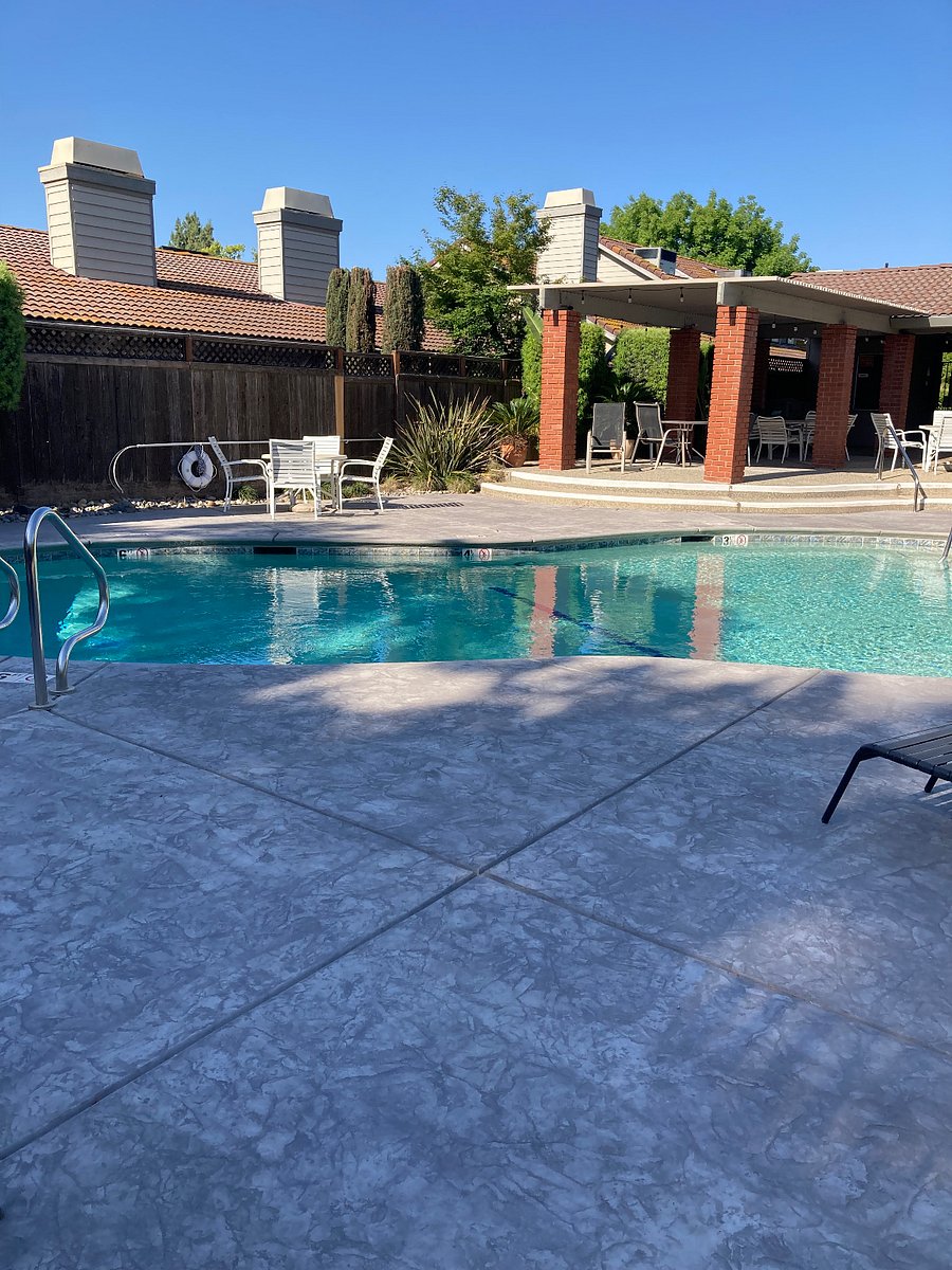 Furnished Finder property 389876_2 photo 26