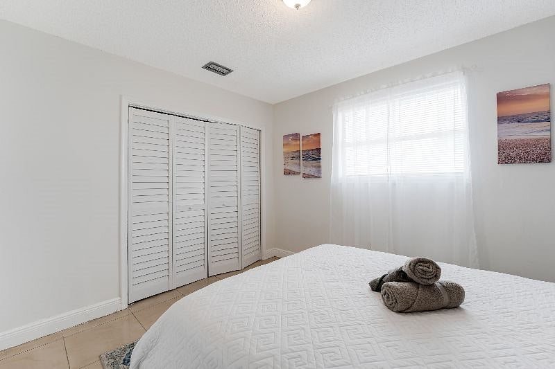 Furnished Finder property 389880_1 photo 18
