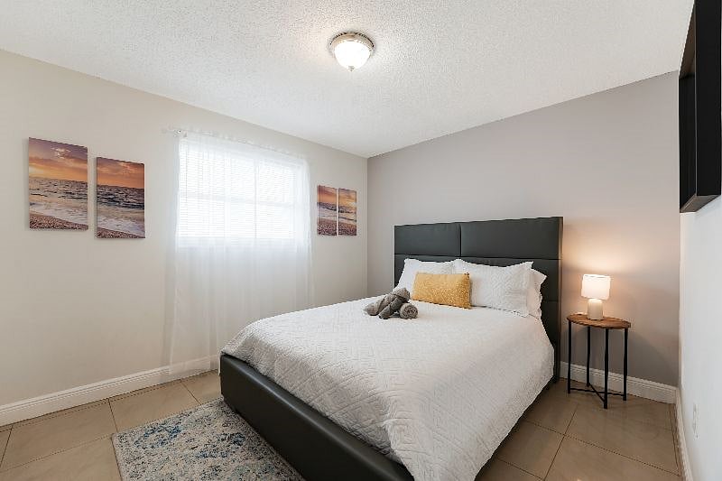 Queen size bed