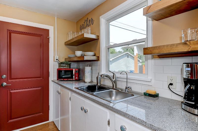 Furnished Finder property 389905_1 photo 15