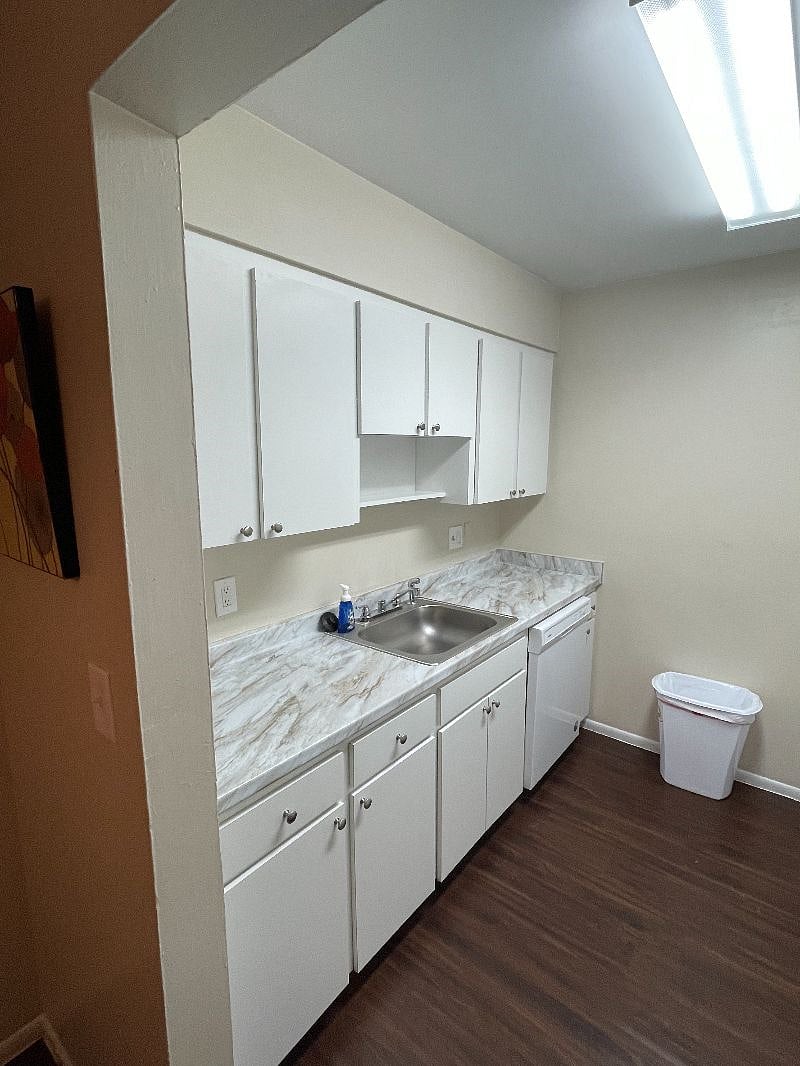 Furnished Finder property 389909_1 photo 30