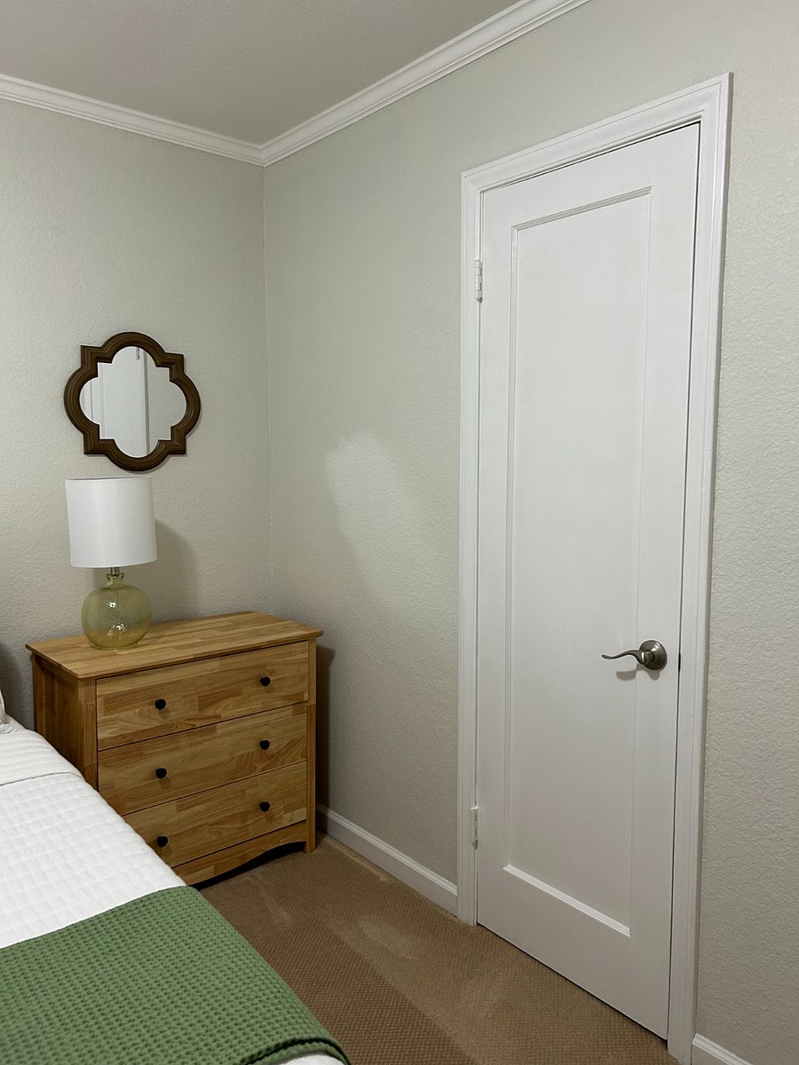 Furnished Finder property 389982_1 photo 25