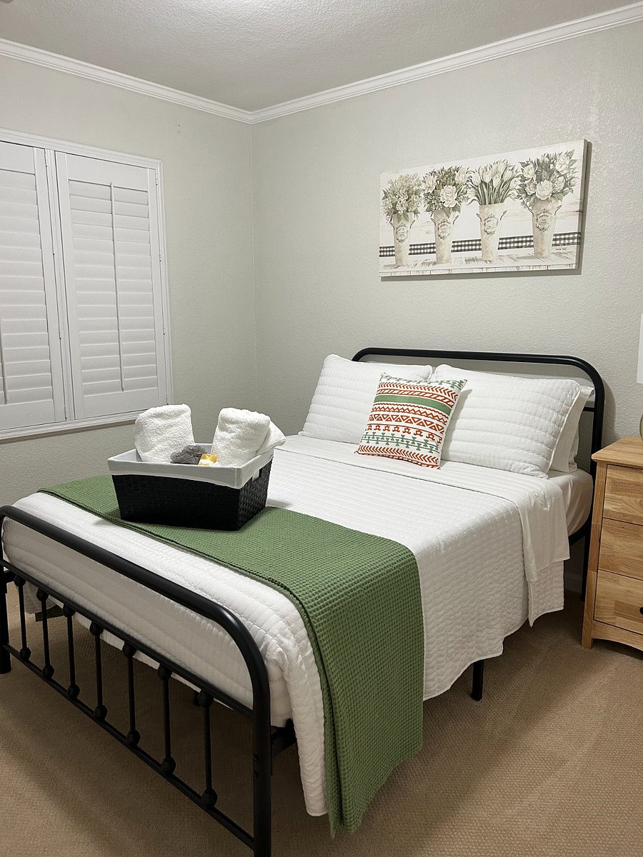 Furnished Finder property 389982_1 photo 26