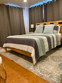 gueen size bed
