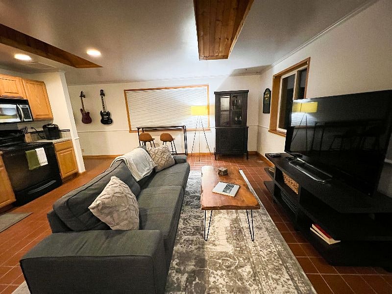 Furnished Finder property 390036_2 photo 7