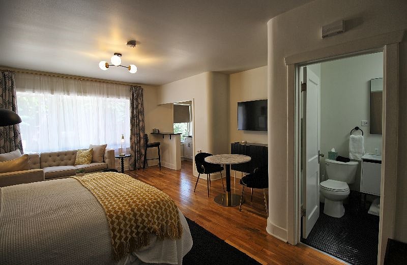 Furnished Finder property 390091_1 photo 1