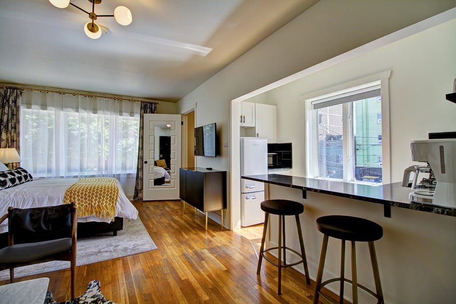 Furnished Finder property 390091_3 photo 6