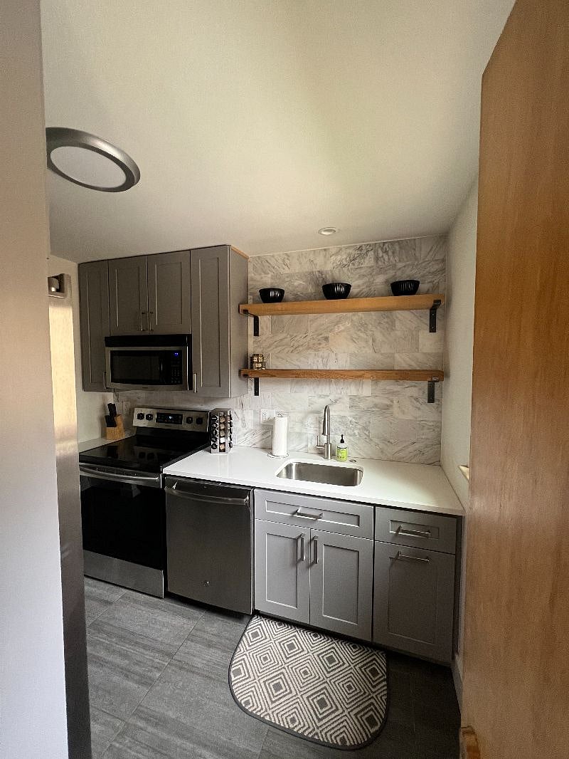 Furnished Finder property 390116_1 photo 6