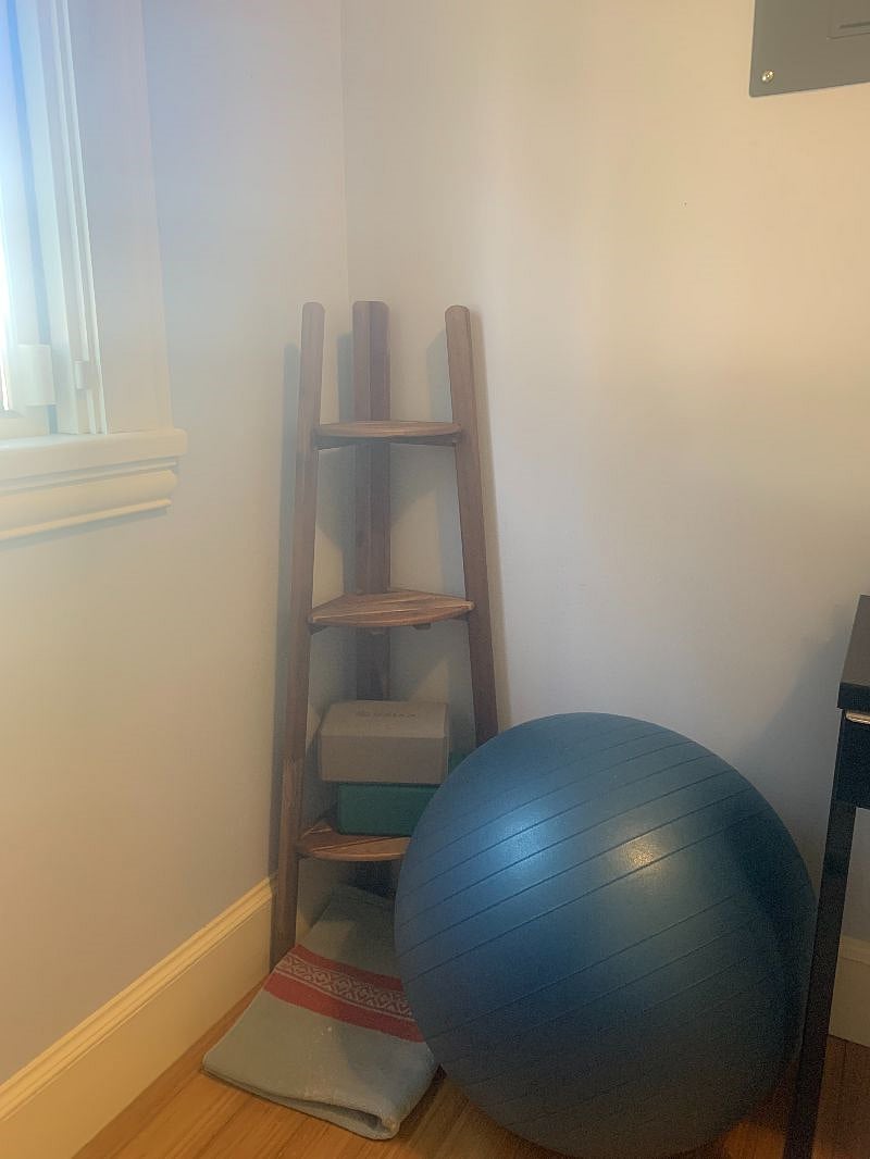 Exercise ball, yoga blocks in second small bedroom, ideal for yoga