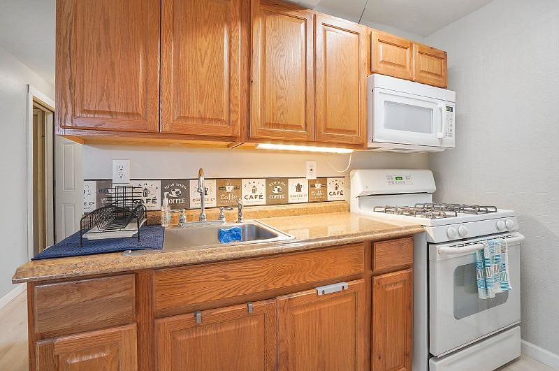 Furnished Finder property 390127_1 photo 5