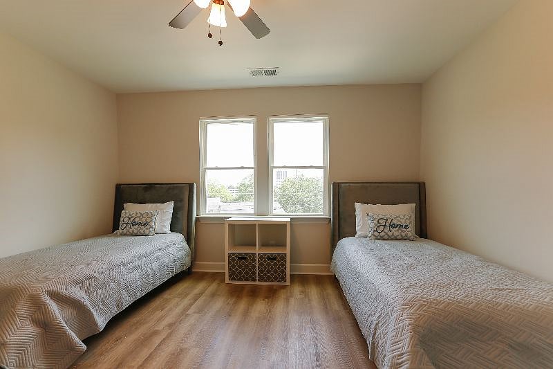 Furnished Finder property 390137_1 photo 10