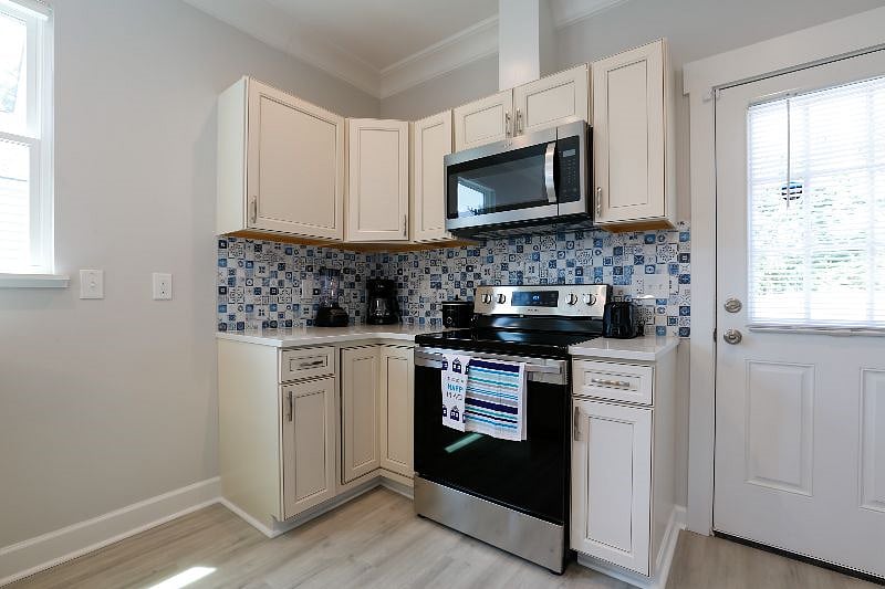 Furnished Finder property 390137_2 photo 9