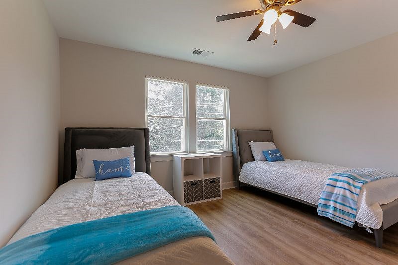 Furnished Finder property 390137_2 photo 11