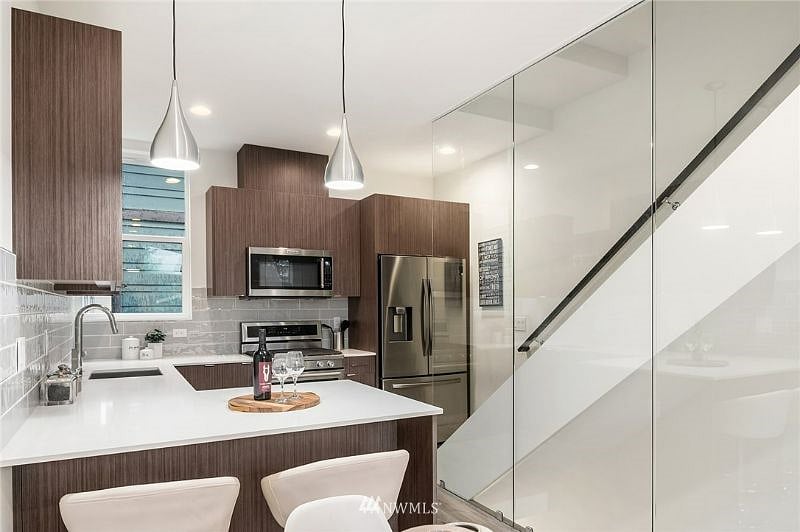 Furnished Finder property 390169_1 photo 7