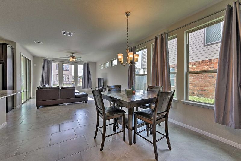 Furnished Finder property 390188_1 photo 7
