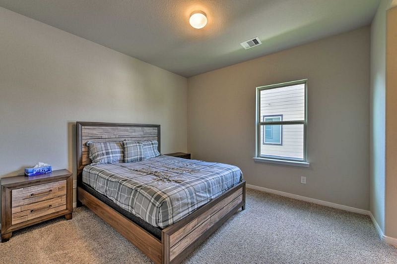 Furnished Finder property 390188_1 photo 17