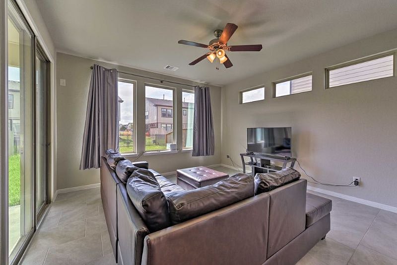 Furnished Finder property 390188_1 photo 18