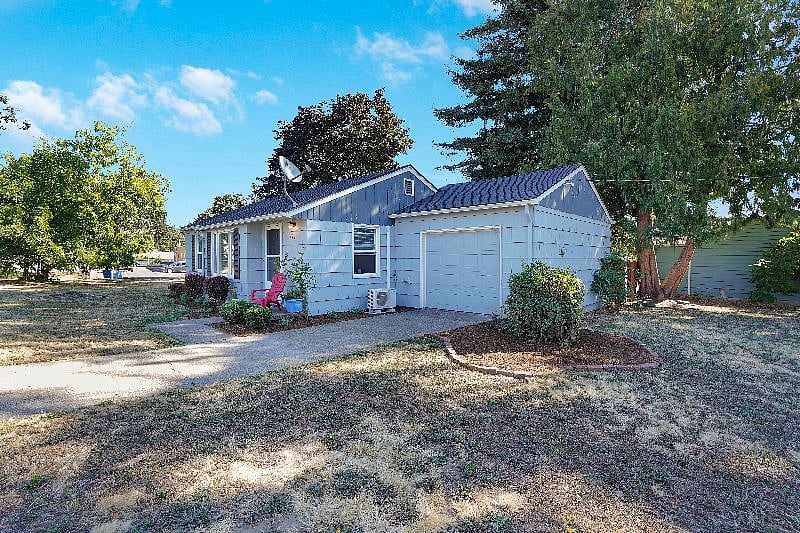 Furnished Finder property 390216_1 photo 17
